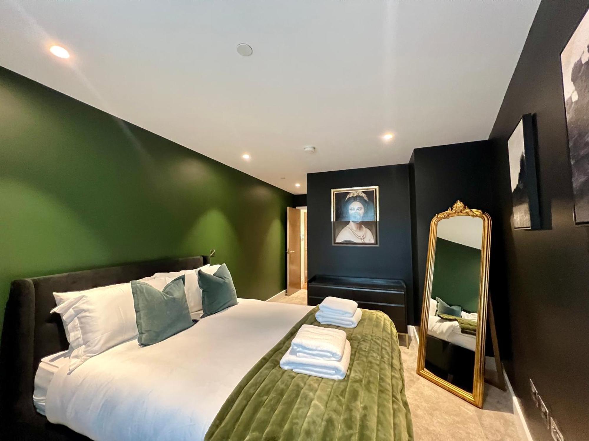The Midnight Garden Escape At Ryedale House York Exterior foto